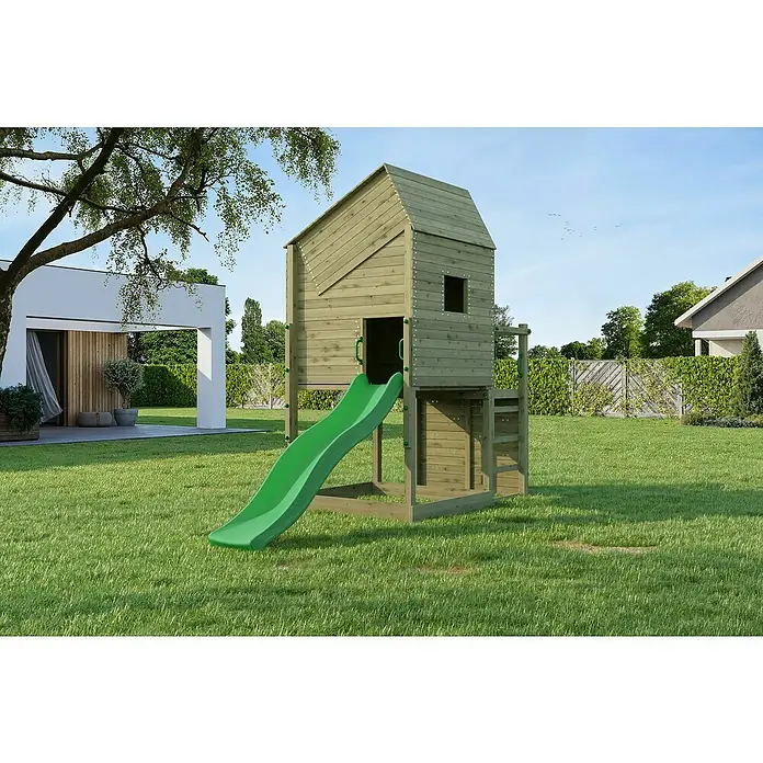 Funky Combo Kinderspielturm Smarthouse - L x B x H: 140 x 385 x 311 cm, Kesseldruckimprägniert - Ein hölzernes Spielhaus mit Rutsche steht auf einem grünen Rasen. Es ist ein toller Spielplatz für Kinder im Garten.