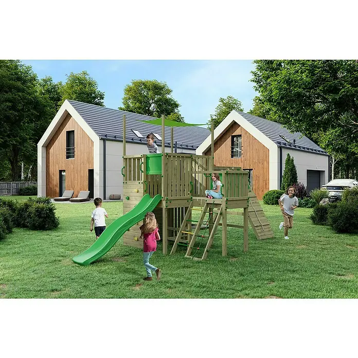 Funky Combo Kinderspielturm Space Rocker - L x B x H: 541 x 307,5 x 320 cm, Kesseldruckimprägniert - Ein hölzernes Spielgerät mit Rutsche und Kletterwand im Garten, umgeben von spielenden Kindern vor einem modernen Haus.