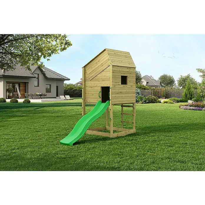 Funky Combo Kinderspielturm Lighthouse - L x B x H: 140 x 313 x 311 cm, Kesseldruckimprägniert - Ein hölzernes Spielhaus mit Rutsche steht auf einem Rasen im Garten. Das Spielhaus hat eine Leiter und ein kleines Fenster.