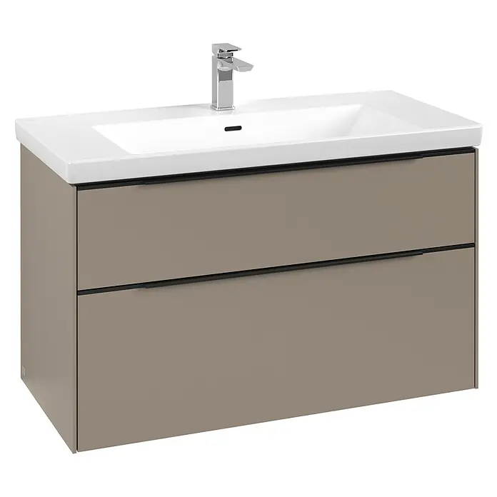 Villeroy & Boch Subway 3.0 Waschbeckenunterschrank - Taupe, Anzahl Schubladen: 2 Stk., Farbe Griff: Volcano Black, B x T x H: 97,3 x 47,8 x 57,6 cm, Mit Beleuchtung - Modernes hellbraunes Badmöbel mit weißem Keramikwaschbecken, Chromarmatur und zwei Schubladen mit schwarzen Griffen.