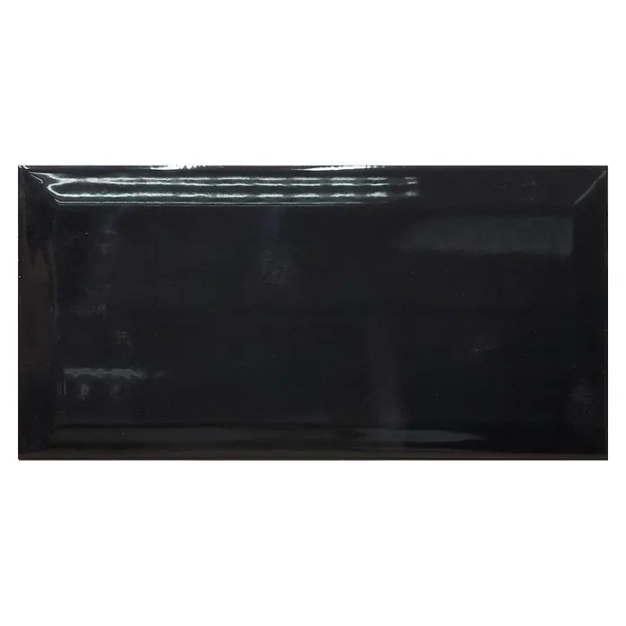 Revestimiento de pared Bisel - 10 x 20 cm, Negro, Brillante - Elegante baldosa de vidrio negra para interiores modernos. Su superficie brillante refleja la luz, creando un aspecto sofisticado y elegante.