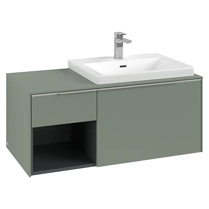 Villeroy & Boch Subway 3.0 Waschbeckenunterschrank - Soft Green, Anzahl Schubladen: 2 Stk., Farbe Griff: Aluminium glänzend, B x T x H: 100,1 x 51,6 x 42,3 cm, Offenes Fach links - Salbeigrüner Badezimmer-Waschtischunterschrank mit weißem Rechteckwaschbecken, Chromarmatur, seitlicher Schublade und offenem Staufach.