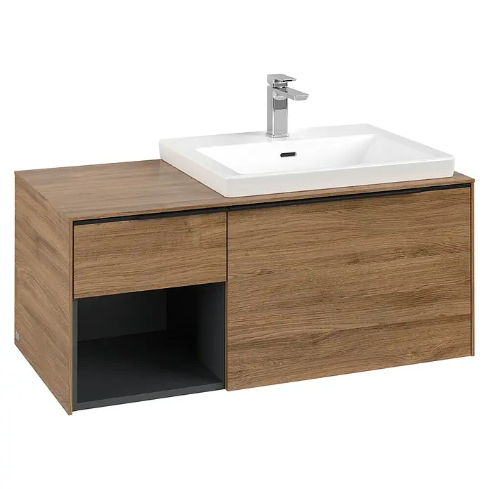 Villeroy & Boch Subway 3.0 Waschbeckenunterschrank - Kansas Oak, Anzahl Schubladen: 2 Stk., Farbe Griff: Volcano Black, B x T x H: 100,1 x 51,6 x 42,3 cm, Offenes Fach links - Hölzerner Badezimmerschrank mit weißem Waschbecken und Chromarmatur, Schubladen und offenem Fach.