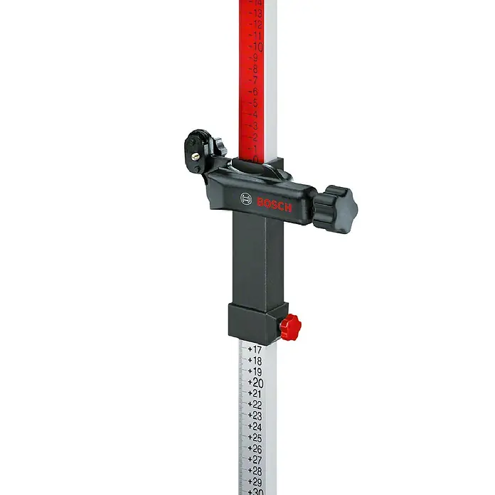 Bosch Professional Messlatte GR 240 - Arbeitshöhe: 2,4 m - Nahaufnahme einer Nivellierlatte von Bosch, ideal für präzise Höhenmessungen im Bau- und Vermessungsbereich.