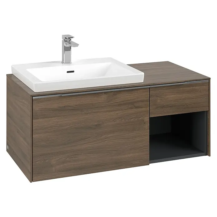 Villeroy & Boch Subway 3.0 Waschbeckenunterschrank - Arizona Oak, Anzahl Schubladen: 2 Stk., Farbe Griff: Aluminium glänzend, B x T x H: 100,1 x 51,6 x 42,3 cm, Offenes Fach rechts - Brauner Holz-Badschrank mit weißem Waschbecken, Chromarmatur und offener Ablage.