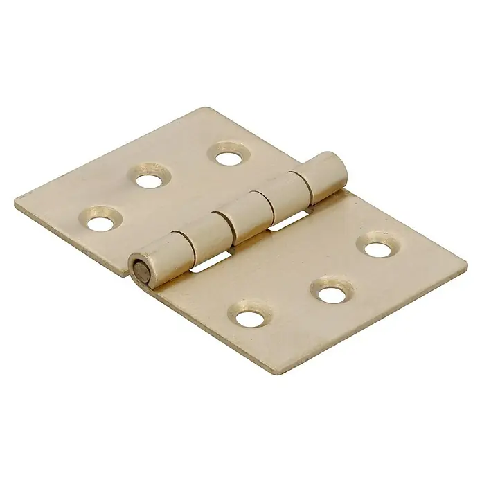Scharnier - L x B: 38 x 51 mm, Messing - Nahaufnahme eines quadratischen Messing-Türscharniers mit vier Löchern für Schrauben zur Befestigung an Tür und Rahmen.