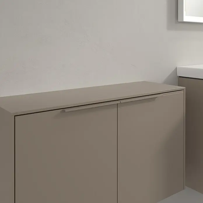 Villeroy & Boch Subway 3.0 Seitenschrank - B x T x H: 72,8 x 25,6 x 42,3 cm, Taupe, DIN Anschlag: Links/Rechts, Farbe Griff: Monochrom - Matte taupefarbene Badunterschränke mit integrierten Griffen, bieten eleganten Stauraum.