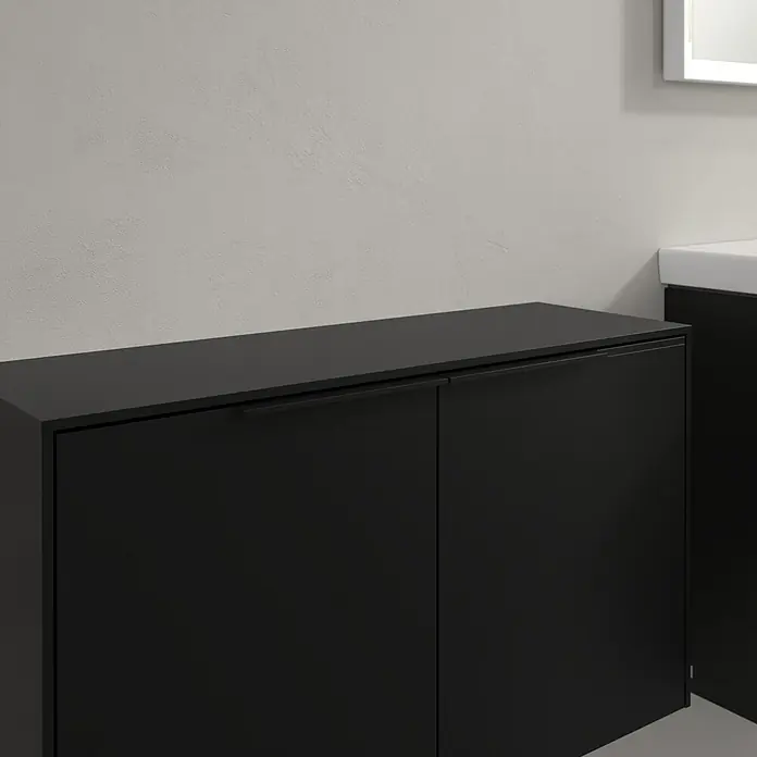 Villeroy & Boch Subway 3.0 Seitenschrank - B x T x H: 72,8 x 25,6 x 42,3 cm, Volcano Black, DIN Anschlag: Links/Rechts, Farbe Griff: Volcano Black - Schwarzer Schrank mit zwei Türen und integrierten Griffen.