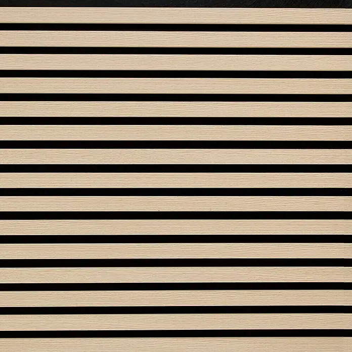 Panel acústico decorativo - 244 x 60,5 x 2,2 cm, Roble claro - Elegante panel acústico con listones de madera clara sobre fondo negro, ideal para la absorción del sonido y decoración de paredes.