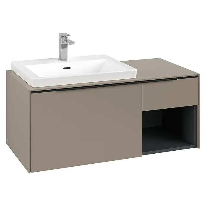 Villeroy & Boch Subway 3.0 Waschbeckenunterschrank - Taupe, Anzahl Schubladen: 2 Stk., Farbe Griff: Volcano Black, B x T x H: 100,1 x 51,6 x 42,3 cm, Offenes Fach rechts - Taupefarbener Badezimmerschrank mit weißem Keramikwaschbecken, Chromarmatur und Stauraum.