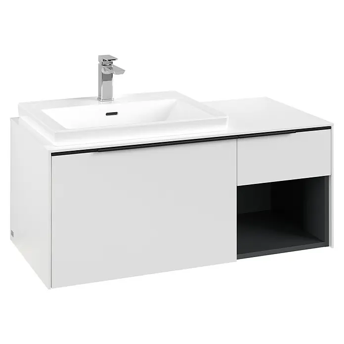 Villeroy & Boch Subway 3.0 Waschbeckenunterschrank - Pure White, Anzahl Schubladen: 2 Stk., Farbe Griff: Volcano Black, B x T x H: 100,1 x 51,6 x 42,3 cm, Mit Beleuchtung, Offenes Fach rechts - Weißer Badunterschrank mit Waschbecken, Chromarmatur und schwarzem offenen Regal.