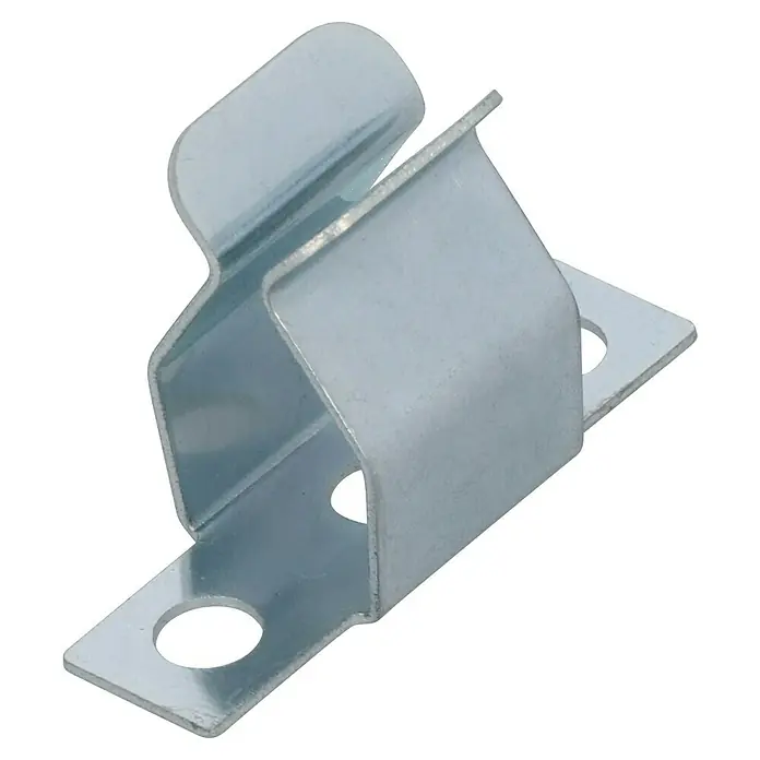 Häfele Federschnapper - L x B x H: 30 x 12 x 20 mm, Stahl, Verzinkt - Nahaufnahme einer glänzenden Metallschelle mit Befestigungslaschen. Ideal zur sicheren Rohrbefestigung mit Löchern für einfache Montage.