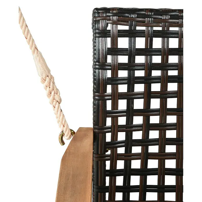 Garden Pleasure Hängebank Cuneo - B x T x H: 131 x 64 x 53 cm, Polyrattan, Akazie, Braun - Nahaufnahme einer dunkelbraun-braunen geflochtenen Stuhllehne mit heller Holzarmlehne, verbunden mit einem beigen Seil und Metallring.