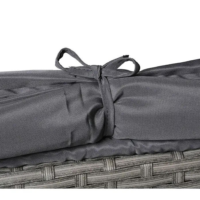 Garden Pleasure Loungesofa Saint-Tropez 2-Sitzer - B x T x H: 170 x 75 x 83 cm, Polyrattan, Schwarz/Silbergrau - Graues Kissen, gerollt und mit passender Stoffschleife befestigt, auf grauen Korbmöbeln.