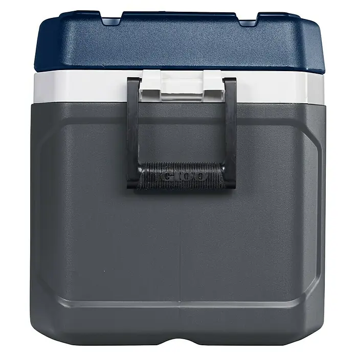 Igloo Kühlbox Maxcold - L x B x H: 63,4 x 38,3 x 40,9 cm, 51 l, Anthrazit/Blau - Eine tragbare Kühlbox mit dunkelblauem Deckel, weißem Mittelband und dunkelgrauem Gehäuse, mit schwarzem Griff.