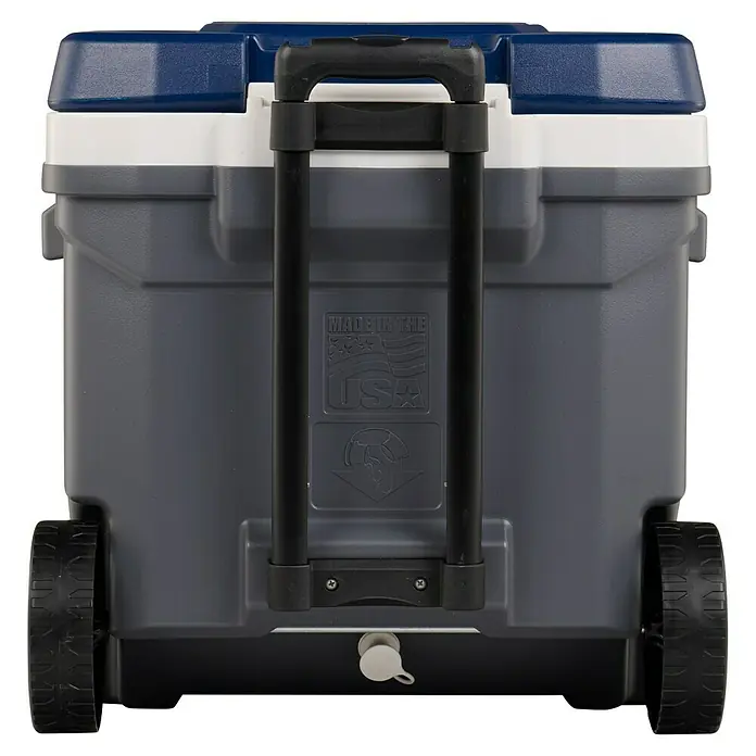 Igloo Kühlbox Maxcold - L x B x H: 53,2 x 46,9 x 53,6 cm, 58 l, Anthrazit/Blau - Dunkelgraue und blaue Kühlbox mit Rollen, ausziehbarem Griff und Ablassstopfen. Mit „MADE IN THE USA“ Prägung.