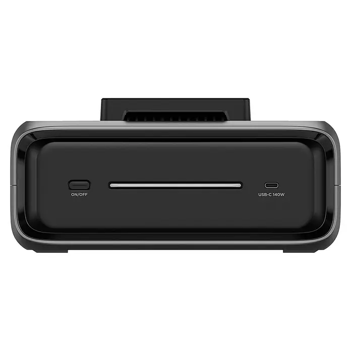 EcoFlow Estación de energía portátil River 3 Plus - 286 Wh, Negro - Vista frontal de un dispositivo negro que cuenta con un puerto USB-C de 140W y un botón de encendido/apagado.