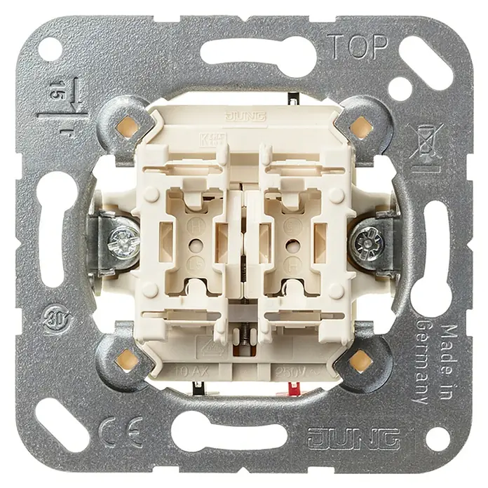 Jalousieschalter-Einsatz 539 VU 1-polig - 10 A, Unterputzmontage - Nahaufnahme eines JUNG Wippschalters mit Schraubbefestigung, der Qualität und Funktionalität für moderne Elektroinstallationen vereint.