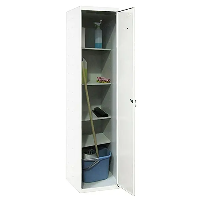 Simonrack Simonlocker Armario multiusos metálico Cleaning Desmontada - L x An x Al: 40 x 40 x 180 cm, Número de puertas: 1 ud., Blanco/Blanco - Armario de limpieza blanco con productos de limpieza, fregona y cubo en varios estantes con la puerta abierta.