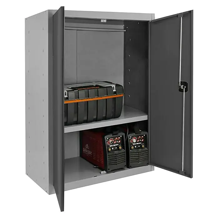 Simonrack Simonlocker Armario multiusos metálico Multi Professional Desmontado - L x An x Al: 40 x 80 x 90 cm, Gris/Antracita, Número de baldas: 1 ud. - Imagen de un armario de herramientas gris que muestra una caja de herramientas y máquinas de soldar en los estantes.