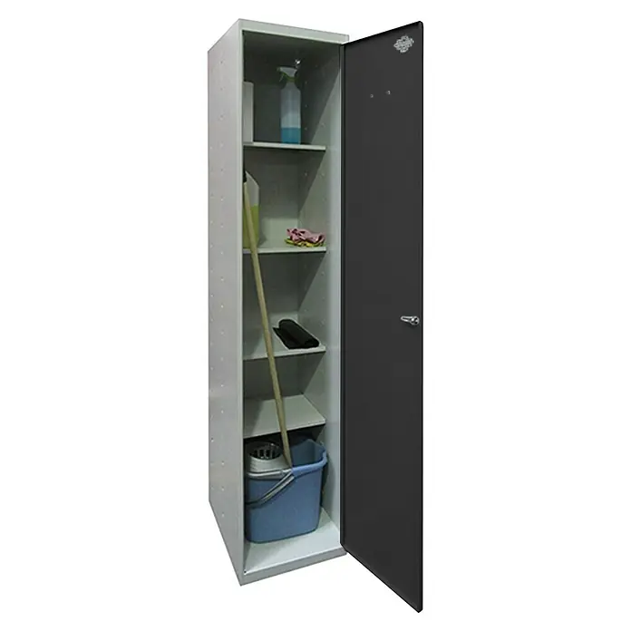 Simonrack Simonlocker Armario multiusos metálico Cleaning Desmontada - L x An x Al: 40 x 40 x 180 cm, Número de puertas: 1 ud., Gris/Antracita - Un armario de limpieza gris abierto con varios productos de limpieza, incluyendo sprays, cubos y paños. Ideal para mantener tus productos esenciales de limpieza organizados.