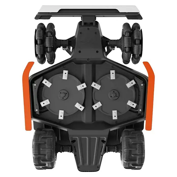 Mammotion Mähroboter Luba 2 AWD 3000X - 3.000 m², Schnittbreite: 400 mm, Satellitengestützte Navigation, GPS - Unterseite eines dunkelgrauen Mähroboters: zwei Mähscheiben mit Klingen, omnidirektionale Vorderräder, profilierte Hinterräder. Orange Schutzbügel.