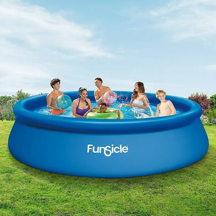 Funsicle Quick-Up-Pool - Ø x H: 3,96 x 0,84 m, Blau, 7.147 l - Planschbecken "FunSicle" mit fröhlichen Menschen im Garten unter blauem Himmel. Ideal für sommerlichen Badespaß mit Freunden und Familie.