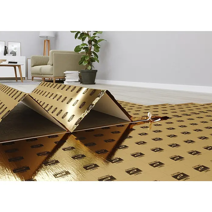 Dämmunterlage SPC & LVT - 10 m², Stärke: 1,5 mm - Bild einer goldenen Unterlage für Laminatboden mit der Aufschrift "Cutting Lines". Ideal zur Trittschalldämmung und Wärmeisolation.