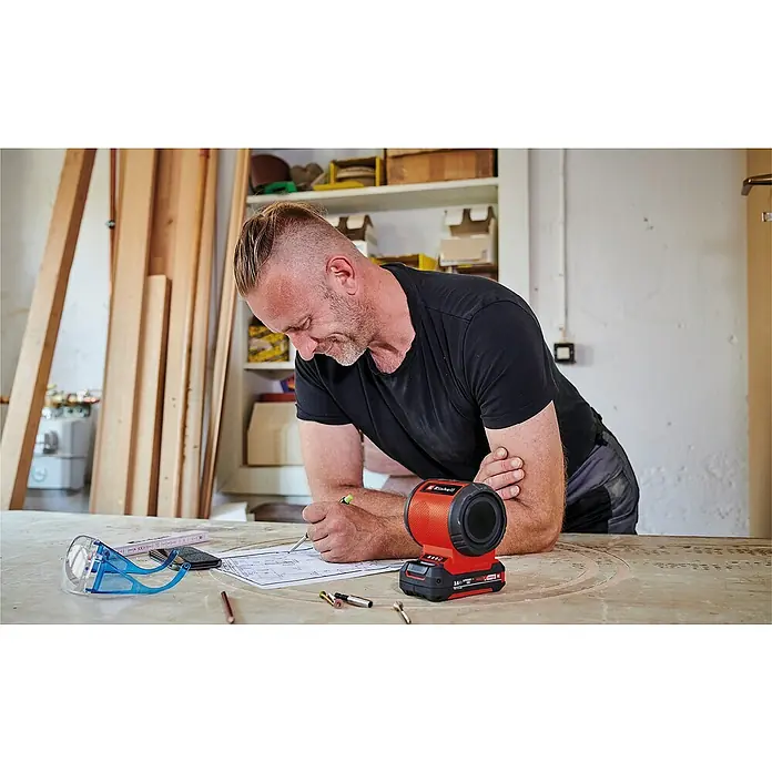 Einhell Power X-Change 18V Bluetooth-Lautsprecher TC-SR 18 Li BT Solo - 18 V, Ohne Akku, L x B x H: 10,9 x 9 x 10 cm - Der Einhell Akku-LED-Strahler TE-CL 18/2500 Liac sorgt für hervorragende Ausleuchtung in Werkstätten. Kompakt, leistungsstark und vielseitig einsetzbar.