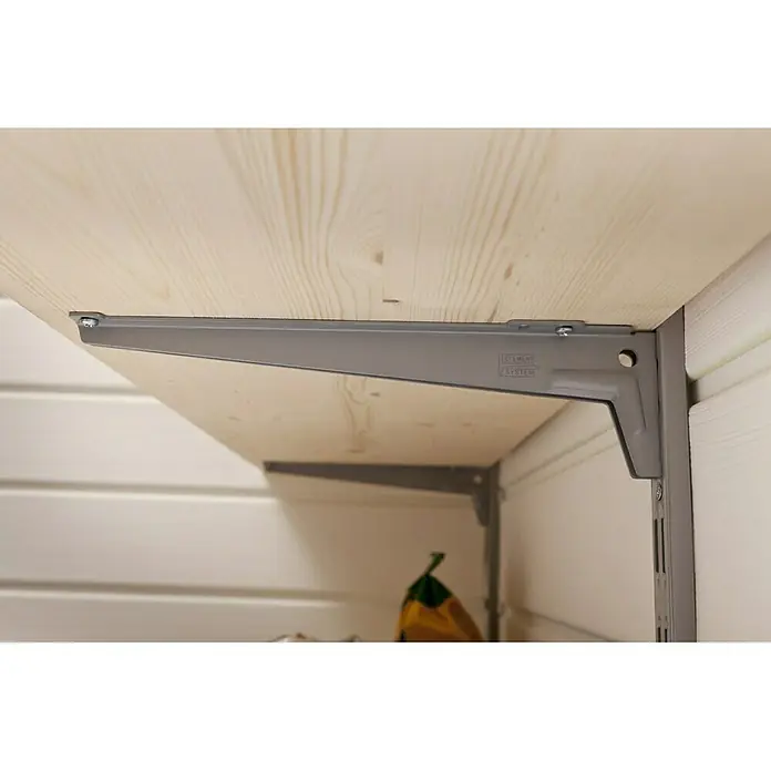 Element System Winkelträger - Länge: 38 cm, Weiß/Aluminium, Belastbarkeit: 55 kg, 1 Stk. - Nahaufnahme einer grauen Regalkonsole, die an einer Holzwand befestigt ist und ein Holzregal stützt.