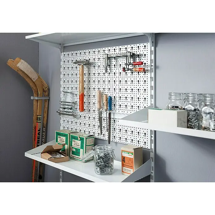 Element System Classic Lochwand-Set Organizer 2 - 2 x Stahllochplatten 80 x 20 cm, 2 x Wandschienen 50 cm, 19 verschiedene Werkzeughalter und Boxen, Montagematerial, 29 -tlg. - Eine Werkstattwand mit Werkzeugen und Schrauben auf Regalen, ideal zur Aufbewahrung und Organisation von Werkzeugen und Zubehör.