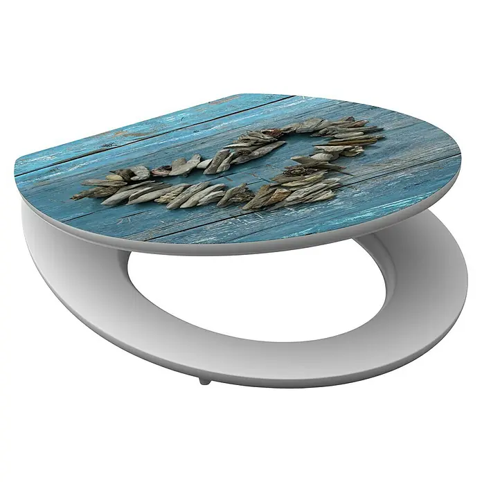 Schütte WC-Sitz Shell Heart - MDF, Blau/Braun, Mit Absenkautomatik - WC-Sitz mit einem Motiv aus blauem Holz und einem Herz aus Treibholz, eine stilvolle Ergänzung für jedes Badezimmer.