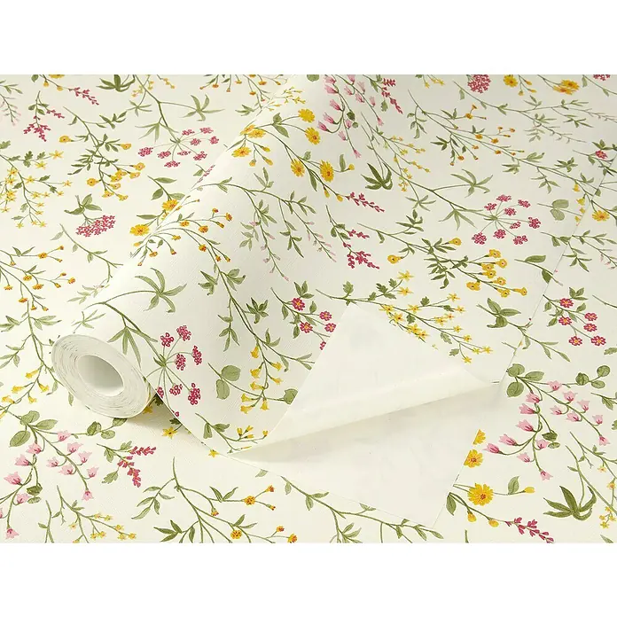 Tesa Rasch Strukturtapete Daisy Blume - Selbstklebend, Weiß/Grün, Floral, 6 x 0,53 m - Nahaufnahme einer Rolle Tapete mit einem Blumenmuster in Gelb und Rosa auf beigem Grund.
