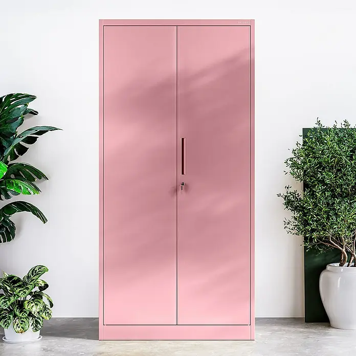 Jan Nowak Aktenschrank Jan - B x T x H: 90 x 40 x 185 cm, Rosa - Rosa Metall-Doppeltürschrank mit eingelassenem Griff und Schlüsselloch.