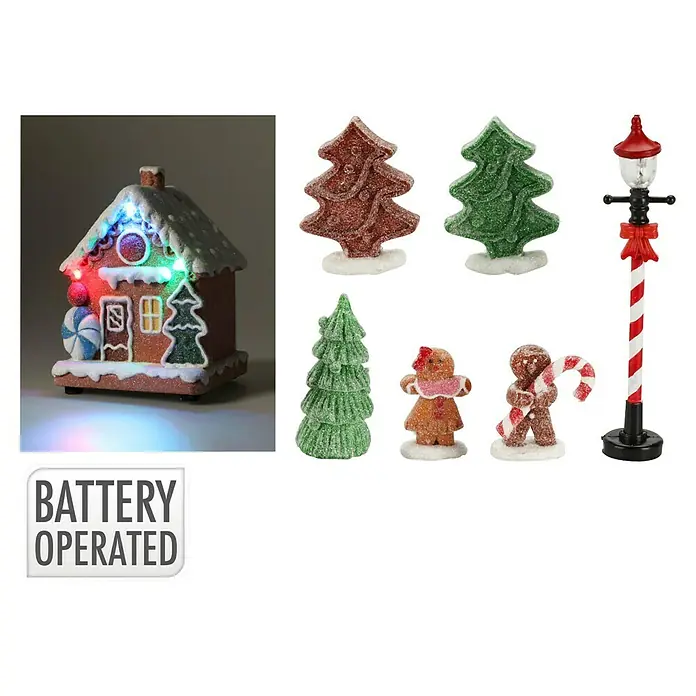 LED-Weihnachtsdorf Lebkuchenhaus - 9,5 x 9,5 x 13 cm, LED, Batteriebetrieben - Batteriebetriebenes beleuchtetes Lebkuchenhaus, glitzernde Weihnachtsbäume, Lebkuchenfiguren und Laternenpfahl-Set.
