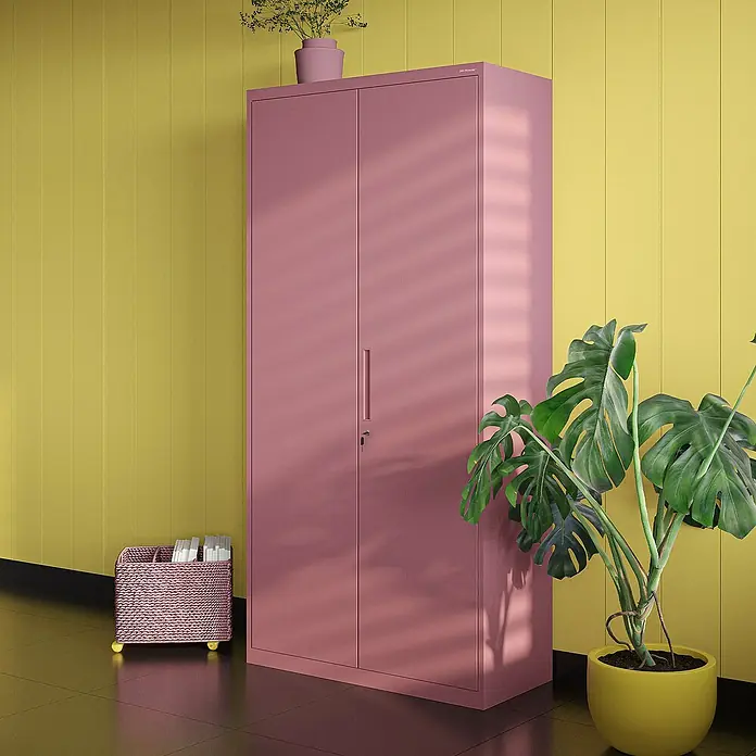 Jan Nowak Metall-Mehrzweckschrank Dawid - H x B x T: 185 x 90 x 45 cm, Rosa - Rosafarbenes Metall-Aufbewahrungsschrank mit Doppeltüren.