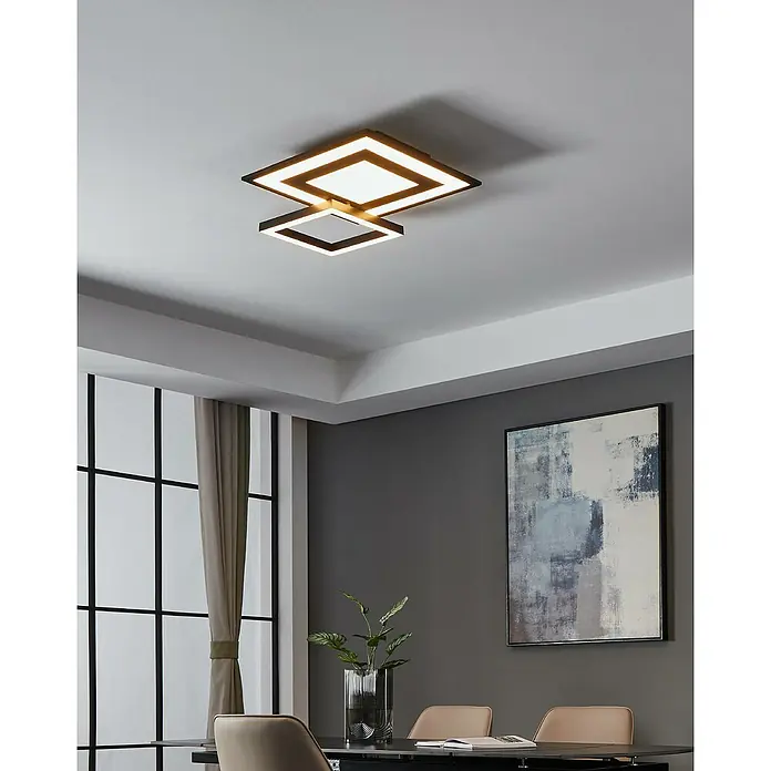 Eglo connect.z LED-Deckenleuchte SAVATARILA-Z - L x B x H: 45 x 45 x 7 cm, RGB, Dimmbar - Moderne schwarze quadratische LED-Deckenleuchte mit zwei ineinandergreifenden Rahmen, beleuchtet einen zeitgenössischen Raum.