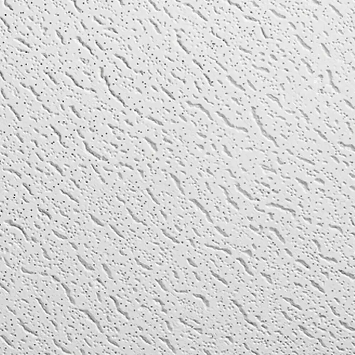 Placo Saint-Gobain Placa para techo Decogips Fisurada - L x An: 60 x 60 cm, Blanco - Primer plano de un panel de techo acústico blanco con textura, con pequeños agujeros y líneas irregulares para la absorción del sonido.