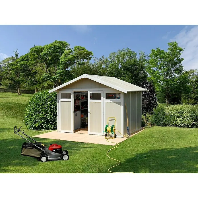 Grosfillex Caseta para jardín Utility - Medidas ext. (An x Pr): 370 x 298 cm, Plástico, Verde grisáceo - Caseta de jardín beige claro con puertas abiertas que muestran herramientas y equipo, en un patio en un jardín con cortacésped.