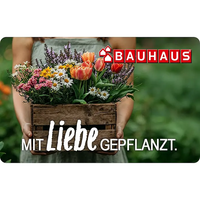 Gutscheinkarte - Zum Selbstausdruck, 10 Euro, Mit Liebe gepflanzt - Eine rustikale Holzkiste voller farbenfroher Blumen, von Bauhaus mit Liebe gepflanzt, ideal für den Garten oder Balkon.