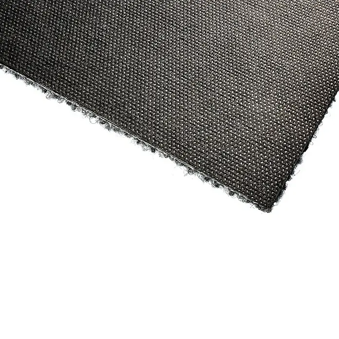 Teppichfliese Solid - Schlinge, 100 % Polyamid SDN, Dunkelbraun - Nahaufnahme eines Stücks dunklen Stoffes mit feiner Webstruktur, ideal für Textilien und Bastelarbeiten.