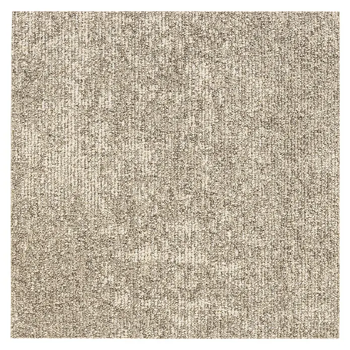 Teppichfliese Explore - Schlinge, 100 % Polypropylen, Sand - Nahaufnahme eines Teppichs mit einer ungleichmäßigen Textur in neutralen Farbtönen, ideal für jeden Raum.