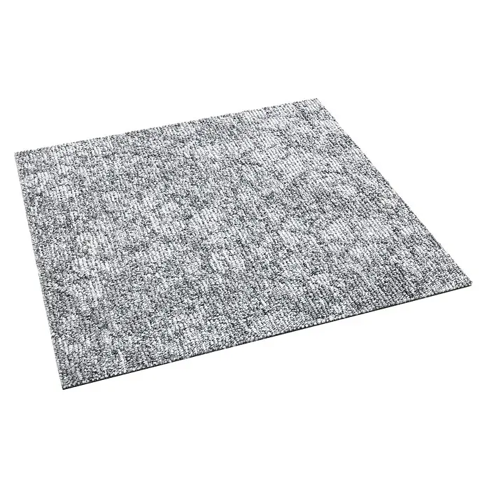 Teppichfliese Realise - Schlinge, 100 % Polypropylen, Silver - Ein grauer Teppich mit einem dezenten Muster, ideal für moderne Innenräume, bietet Komfort und Stil. Perfekt für Wohn- und Arbeitsbereiche.