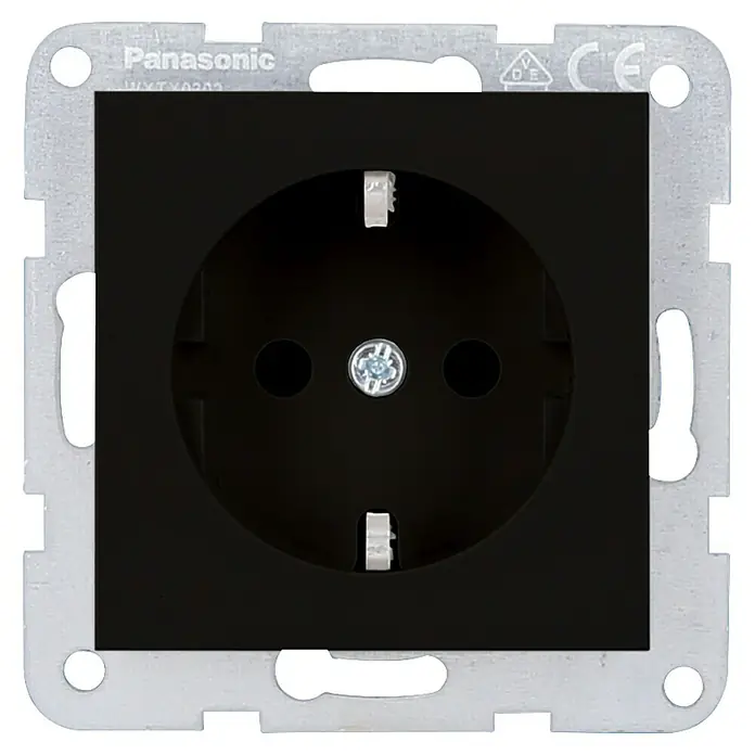 Panasonic Karre Plus 55 Steckdose WDTT03129EBE-EU1 - Schwarz matt, Matt, Metall, Unterputzmontage - Nahaufnahme einer schwarzen Panasonic-Steckdose mit silbernem Rahmen, die für den Anschluss von Geräten an das Stromnetz konzipiert ist.