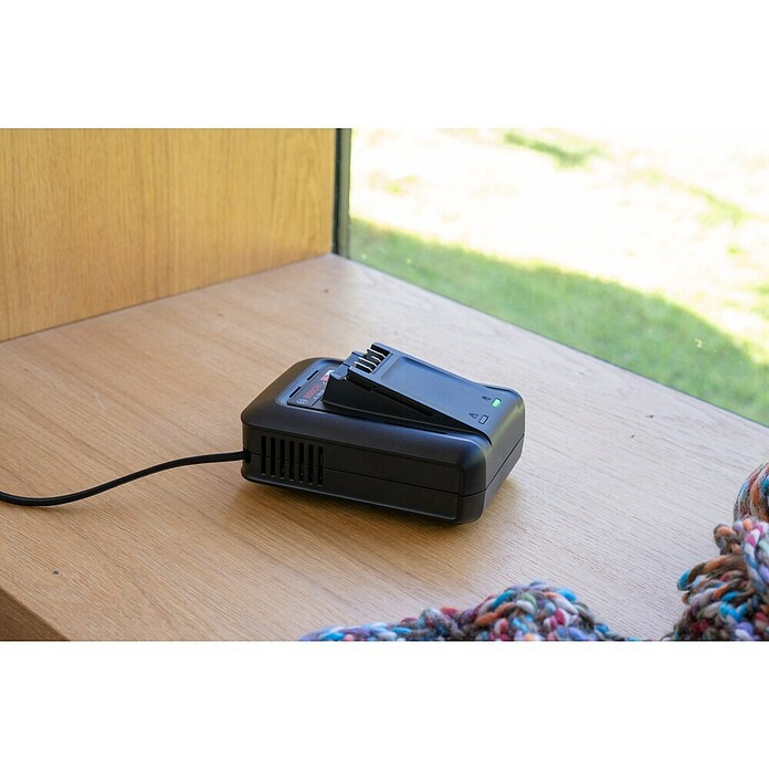 Bosch Cargador rápido AL 18V-44 (Específico para: Herramientas Bosch Power for All 18V) | BAUHAUS