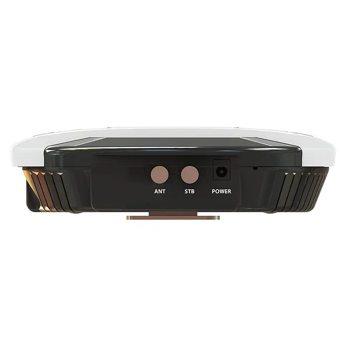Selfsat Satelliten-Antenne Snipe 5 - L x B x H: 515 x 355 x 201 mm - Rückseite des WLAN-Geräts mit Anschlüssen für Antenne, STB und Stromversorgung. Das Gehäuse ist schwarz und weiß.