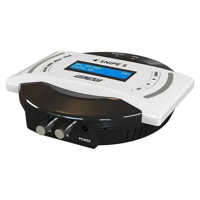 Selfsat Satelliten-Antenne Snipe 5 - L x B x H: 515 x 355 x 201 mm - Nahaufnahme des Satelliten-Suchsystems Selfsat Snipe 5 mit Displayanzeige und Bedienelementen.