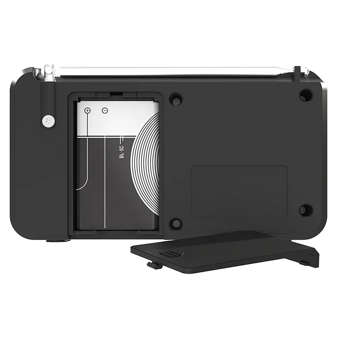 Radio Top 100 - L x B x H: 3,2 x 12,8 x 7,2 cm - Rückansicht eines Radios mit herausgenommener Batterie, die das Batteriefach und das BL-5C-Batteriemodell zeigt.