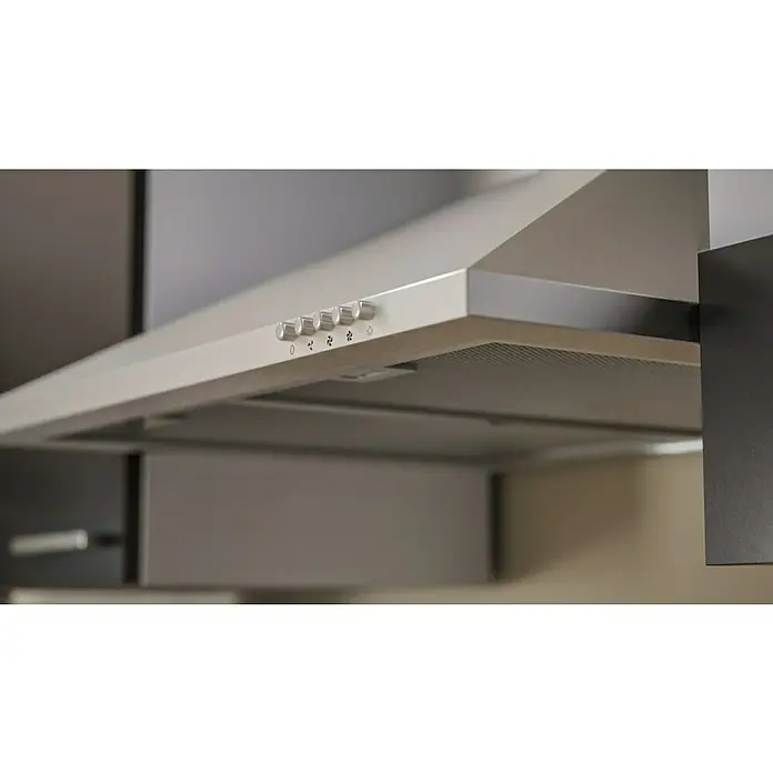 Respekta Küchenzeile Malia - Breite: 270 cm, Grau, Mit Elektrogeräten, Dekor Arbeitsplatte: Holzoptik, Volumen Backofen: 58 l - Nahaufnahme einer Dunstabzugshaube aus Edelstahl mit mehreren Drehknöpfen zur Steuerung der Lüftergeschwindigkeit und des Lichts.