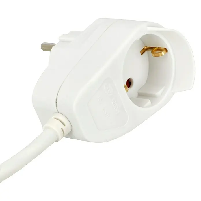 Steckdosenleiste Powersplit - Anzahl Steckdosen Schuko: 4 Stk., Weiß, Kabellänge: 2 m, Mit Schalter - Ein weißer Schutzkontakt-Stecker mit integrierter Steckdose und einem weißen Kabel für den Anschluss elektronischer Geräte.